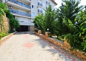 شقة ثلاث غرف نوم وصالة في الانيا / كاستل