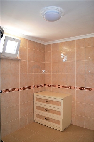 بسعر مخفض - دوبلكس للبيع باطلالة بحرية خلابة في الانيا 