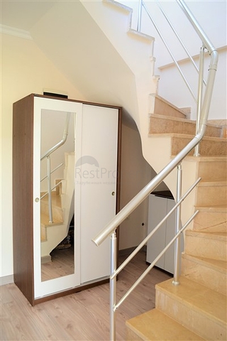 بسعر مخفض - دوبلكس للبيع باطلالة بحرية خلابة في الانيا 