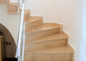 بسعر مخفض - دوبلكس للبيع باطلالة بحرية خلابة في الانيا 