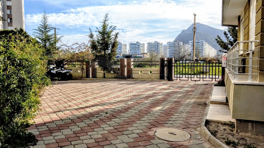 شقة 2 + 1 مع أثاث في منطقة ليمان على بعد 650 م من البحر