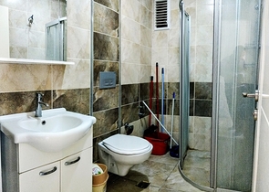 شقة 2 + 1 مع أثاث في منطقة ليمان على بعد 650 م من البحر