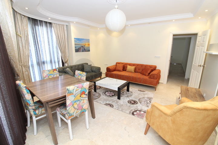 شقة بسعر مغرِ في الانيا / محمودلار