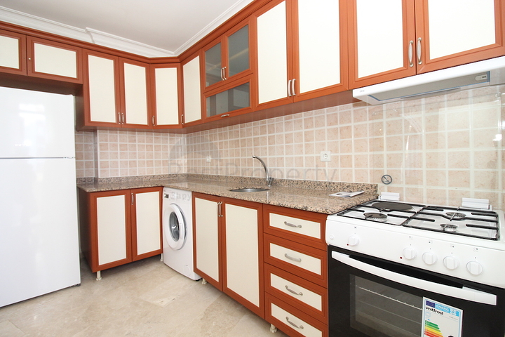 شقة بسعر مغرِ في الانيا / محمودلار