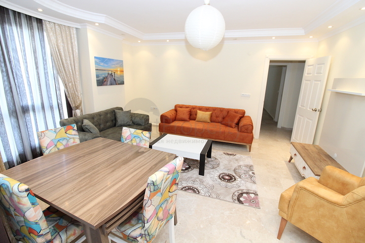 شقة بسعر مغرِ في الانيا / محمودلار