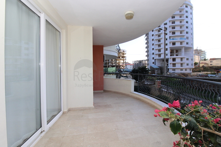 شقة بسعر مغرِ في الانيا / محمودلار