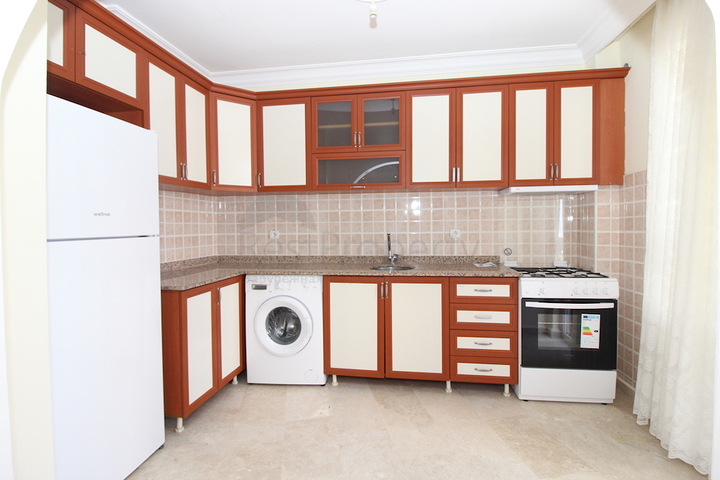 شقة بسعر مغرِ في الانيا / محمودلار