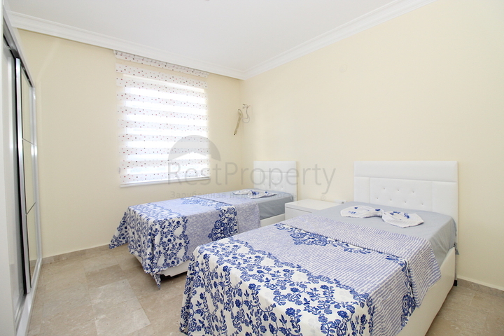 شقة بسعر مغرِ في الانيا / محمودلار