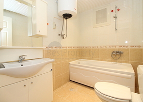 شقة بسعر مغرِ في الانيا / محمودلار