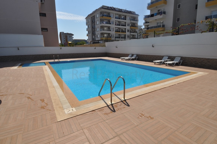 شقة واسعة بأربع غرف في كاستل/ الانيا 