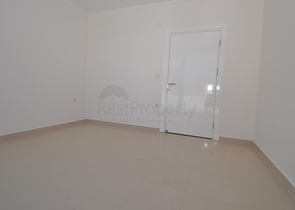 شقة واسعة بأربع غرف في كاستل/ الانيا 