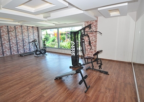 شقة واسعة بأربع غرف في كاستل/ الانيا 