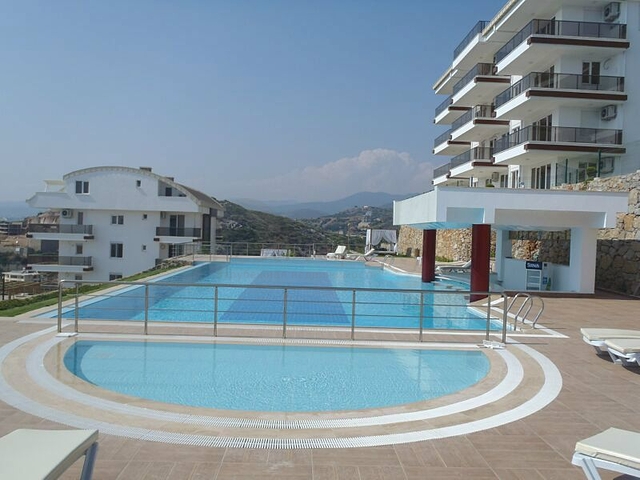 شقق وبينت هاوس للبيع في كوناكلي / ألانيا باطلالات رائعة على البحر 