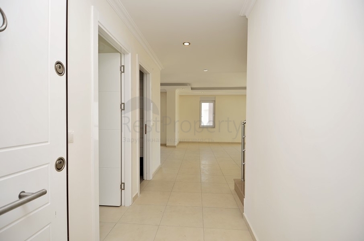 دوبلكس ثلاث غرف وصالة ضمن مجمع سكني حديث في افسلار / الانيا 