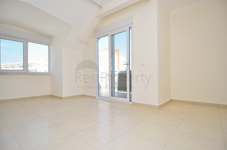 دوبلكس ثلاث غرف وصالة ضمن مجمع سكني حديث في افسلار / الانيا 