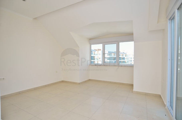 دوبلكس ثلاث غرف وصالة ضمن مجمع سكني حديث في افسلار / الانيا 