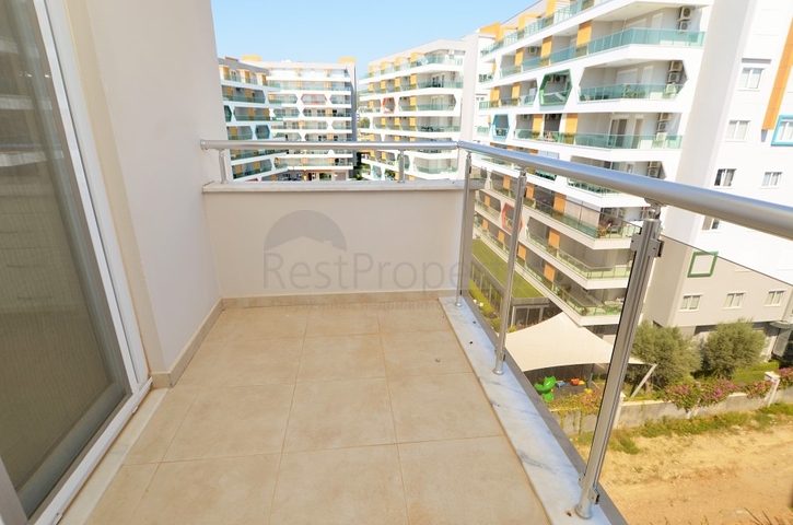 دوبلكس ثلاث غرف وصالة ضمن مجمع سكني حديث في افسلار / الانيا 