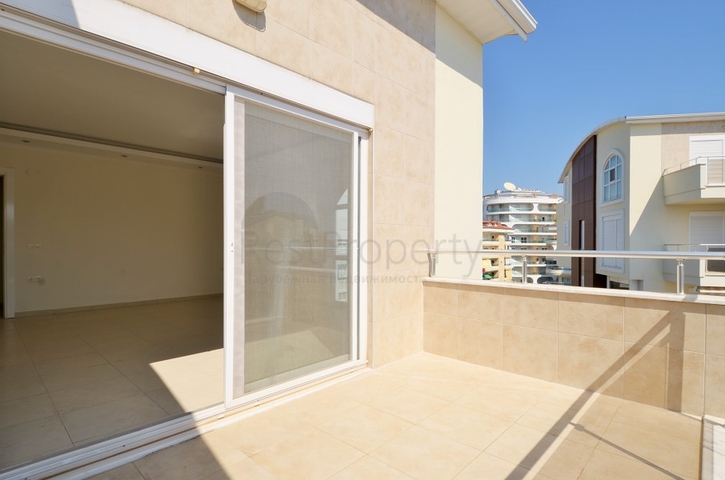 دوبلكس ثلاث غرف وصالة ضمن مجمع سكني حديث في افسلار / الانيا 