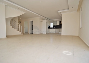 دوبلكس ثلاث غرف وصالة ضمن مجمع سكني حديث في افسلار / الانيا 