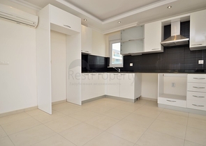 دوبلكس ثلاث غرف وصالة ضمن مجمع سكني حديث في افسلار / الانيا 