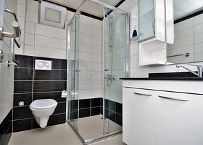 دوبلكس ثلاث غرف وصالة ضمن مجمع سكني حديث في افسلار / الانيا 