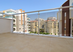 دوبلكس ثلاث غرف وصالة ضمن مجمع سكني حديث في افسلار / الانيا 