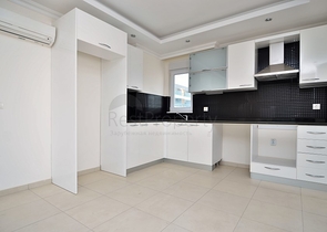 دوبلكس ثلاث غرف وصالة ضمن مجمع سكني حديث في افسلار / الانيا 