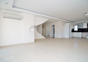 دوبلكس ثلاث غرف وصالة ضمن مجمع سكني حديث في افسلار / الانيا 