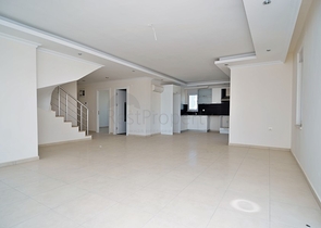 دوبلكس ثلاث غرف وصالة ضمن مجمع سكني حديث في افسلار / الانيا 