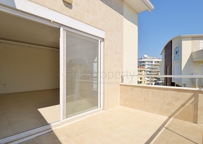 دوبلكس ثلاث غرف وصالة ضمن مجمع سكني حديث في افسلار / الانيا 