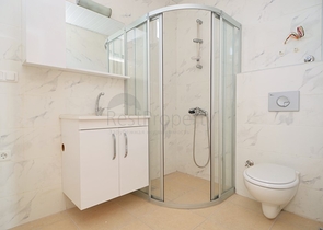 بسعر مناسب - شقة غرفتين وصالة قريبة من البحر في كارجي جاك / الانيا 