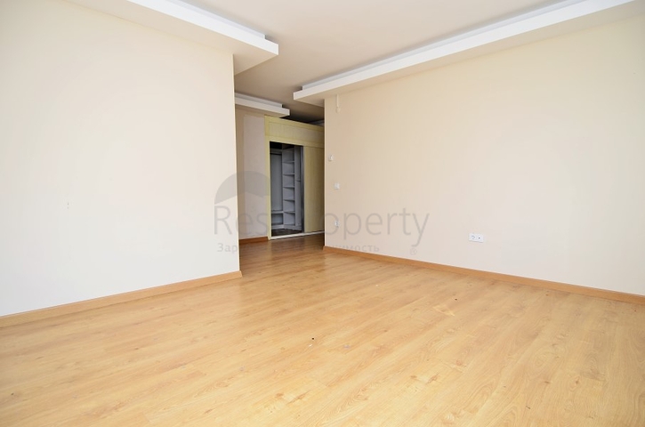 شقة واسعة بخمس غرف نوم في كاستل / الانيا 