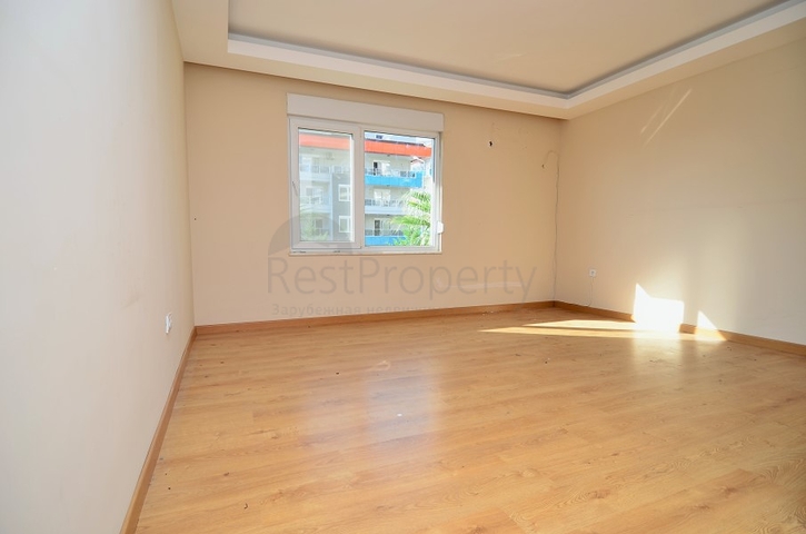 شقة واسعة بخمس غرف نوم في كاستل / الانيا 