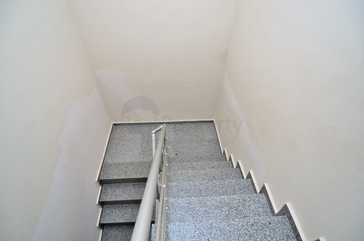 شقة واسعة بخمس غرف نوم في كاستل / الانيا 