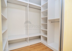 شقة واسعة بخمس غرف نوم في كاستل / الانيا 