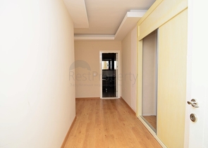 شقة واسعة بخمس غرف نوم في كاستل / الانيا 