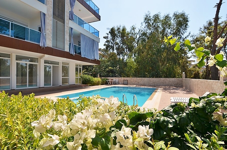 في احضان الطبيعة - شقة غرفة نوم وصالة ضمن مجمع حديث 