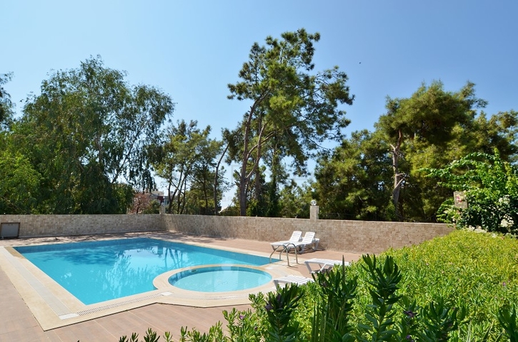 في احضان الطبيعة - شقة غرفة نوم وصالة ضمن مجمع حديث 