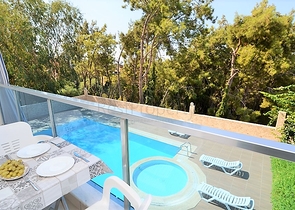 في احضان الطبيعة - شقة غرفة نوم وصالة ضمن مجمع حديث 