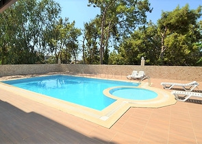 في احضان الطبيعة - شقة غرفة نوم وصالة ضمن مجمع حديث 