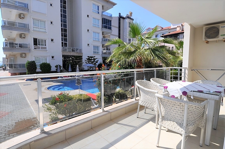 شقة بغرفتي نوم وصالة في ألانيا / كاستل 