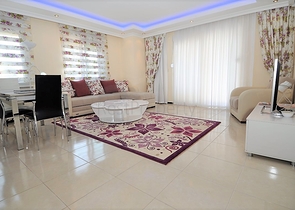 شقة بغرفتي نوم وصالة في ألانيا / كاستل 