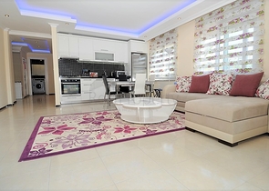 شقة بغرفتي نوم وصالة في ألانيا / كاستل 