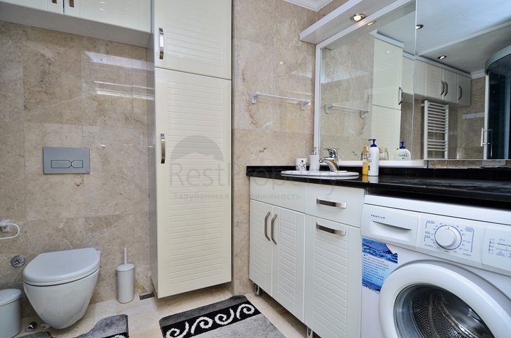 شقة بغرفتي نوم وصالة في الانيا / توسمور 