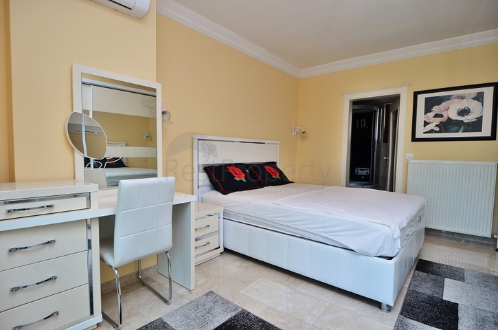 شقة بغرفتي نوم وصالة في الانيا / توسمور 