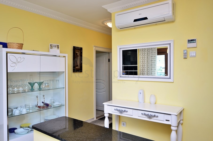 شقة بغرفتي نوم وصالة في الانيا / توسمور 