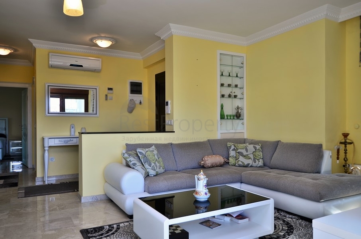 شقة بغرفتي نوم وصالة في الانيا / توسمور 