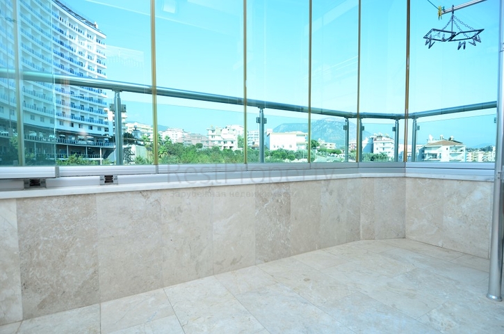 شقة بغرفتي نوم وصالة في الانيا / توسمور 