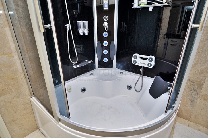 شقة بغرفتي نوم وصالة في الانيا / توسمور 