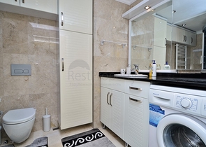 شقة بغرفتي نوم وصالة في الانيا / توسمور 